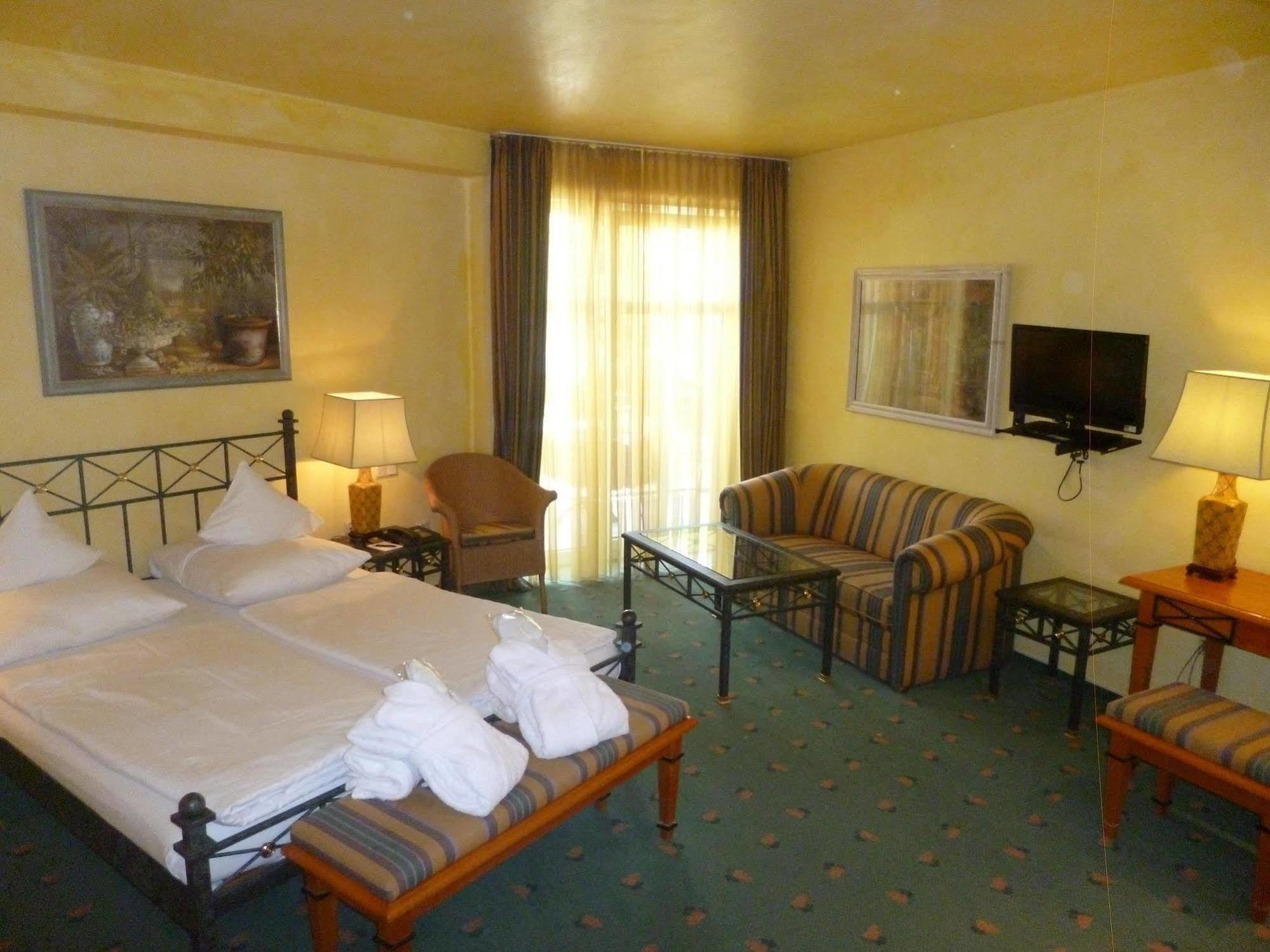 Western Wein- Und Parkhotel Hotel 4*